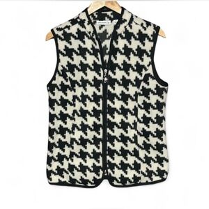 Susan Graver Sleeveless Houndstooth Pattern Fleece Vest
